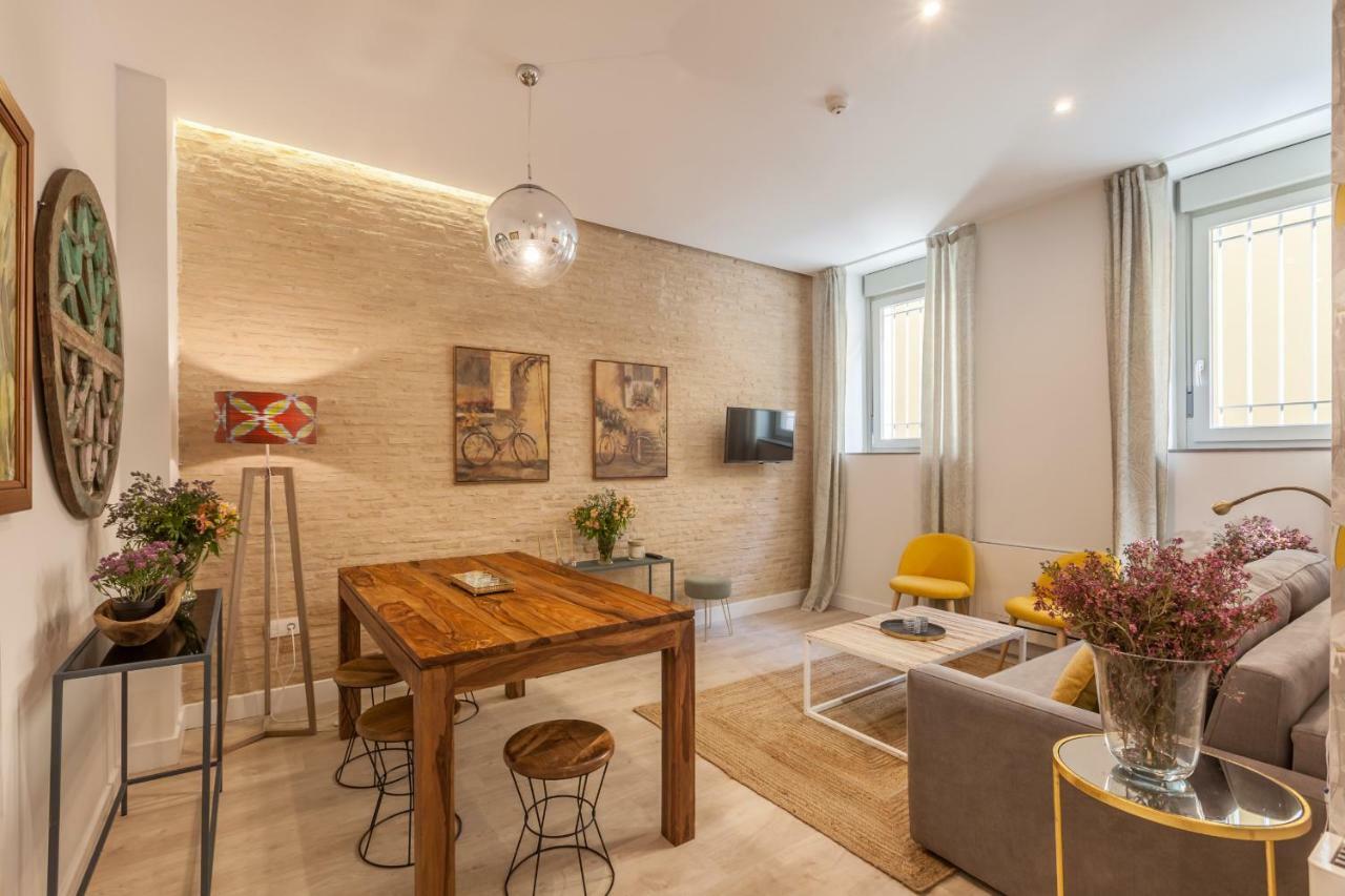 Apartamentos Rg Suites Jardines De Murillo Севілья Екстер'єр фото